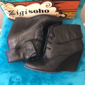 Black fold ankle booties